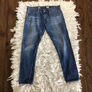AG Nikki relaxed skinny size 28